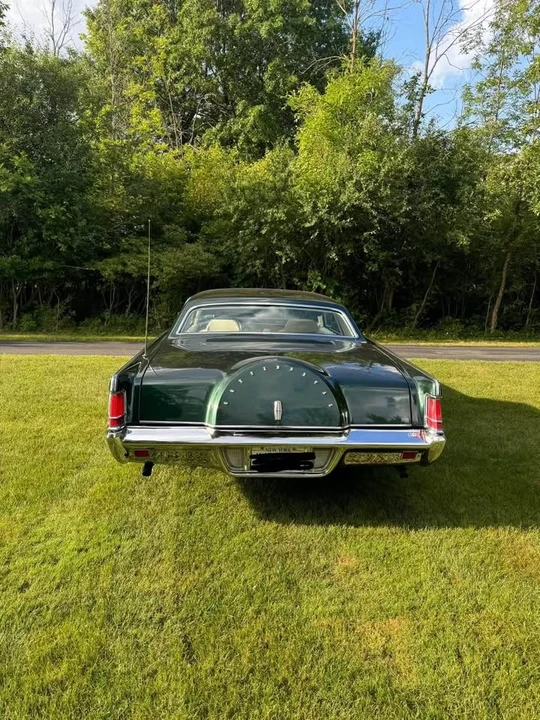 1971 Lincoln Continental Mark III - Image 4 of 11