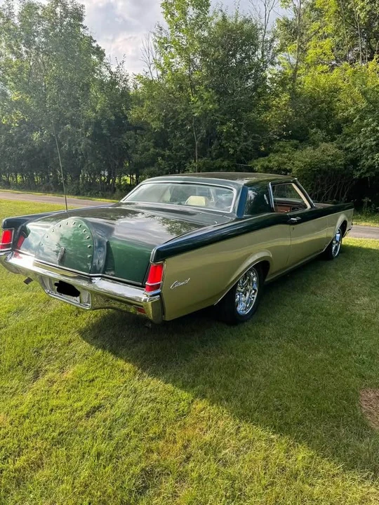 1971 Lincoln Continental Mark III - Image 3 of 11