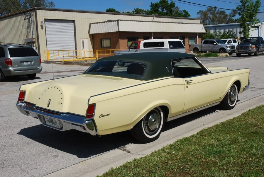 1971 Lincoln Continental Mark III - Image 3 of 12