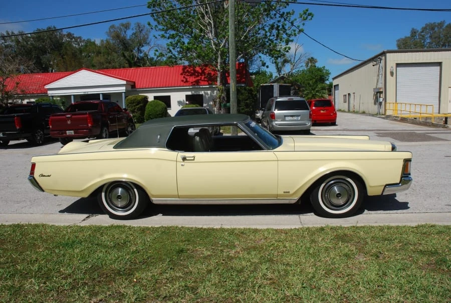 1971 Lincoln Continental Mark III - Image 2 of 12