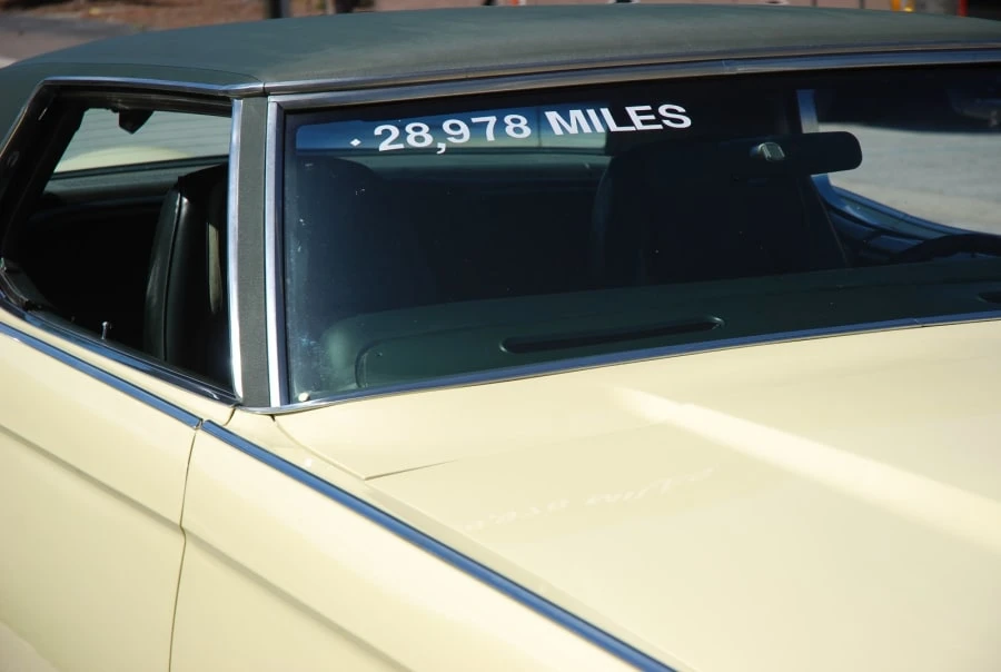 1971 Lincoln Continental Mark III - Image 9 of 12