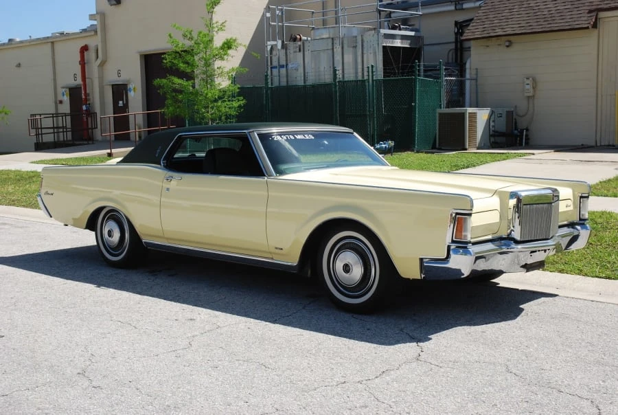 1971 Lincoln Continental Mark III - Image 12 of 12