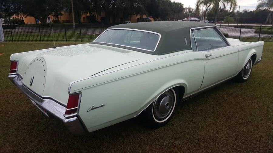 1971 Lincoln Continental Mark III - Image 2 of 3