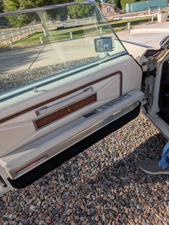 1971 Lincoln Continental Mark III - Image 7 of 9
