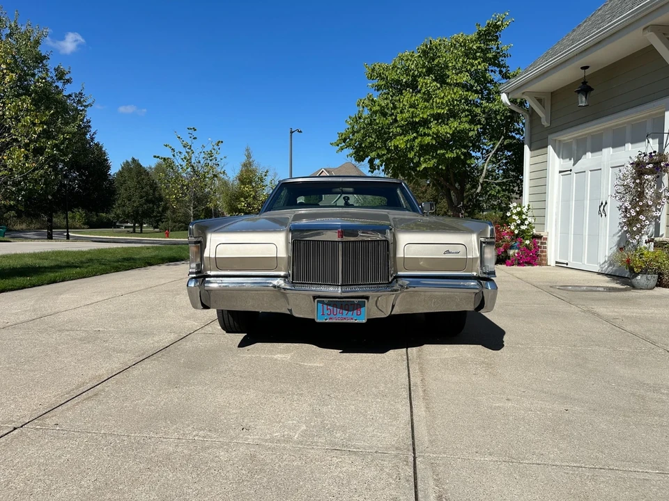 1971 Lincoln Continental Mark III - Image 14 of 21