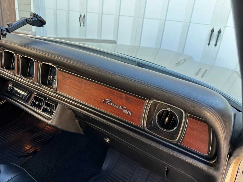 1971 Lincoln Continental Mark III - Image 8 of 21