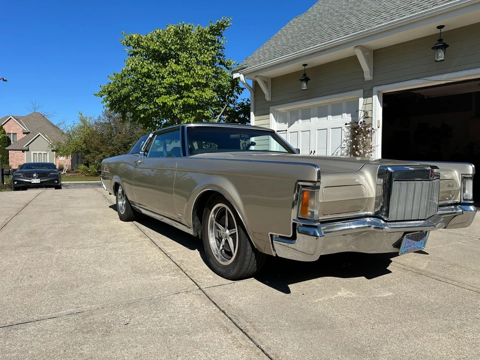 1971 Lincoln Continental Mark III - Image 3 of 21
