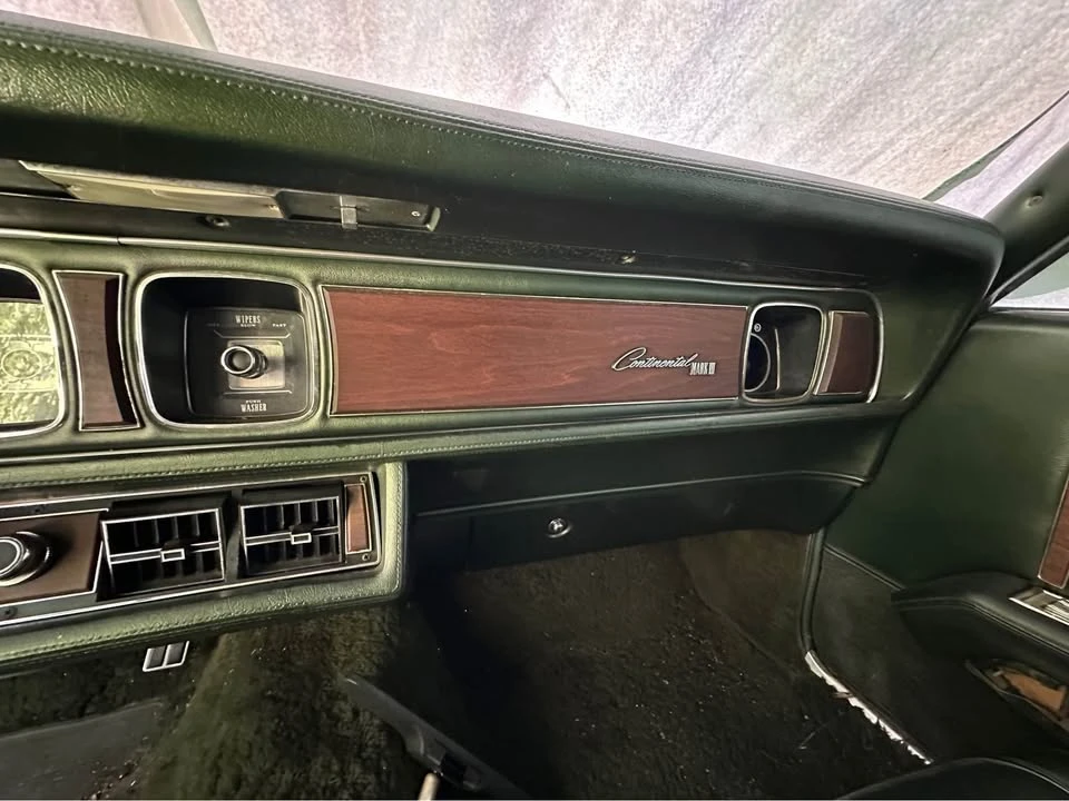 1971 Lincoln Continental Mark III - Image 4 of 10