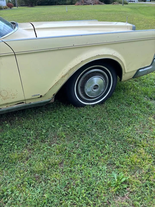 1971 Lincoln Continental Mark III - Image 13 of 20