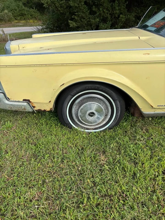 1971 Lincoln Continental Mark III - Image 10 of 20