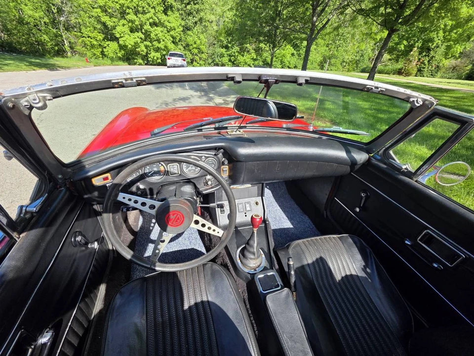 1971 MG MGB Roadster - Image 11 of 24