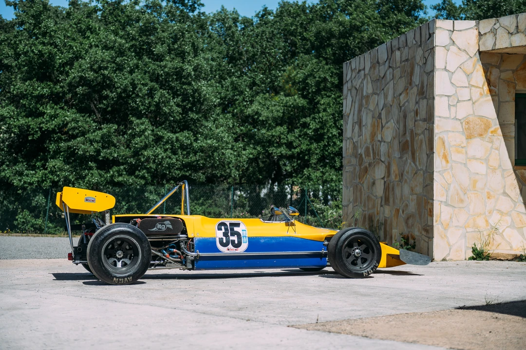 1971 March - Image 4 of 31