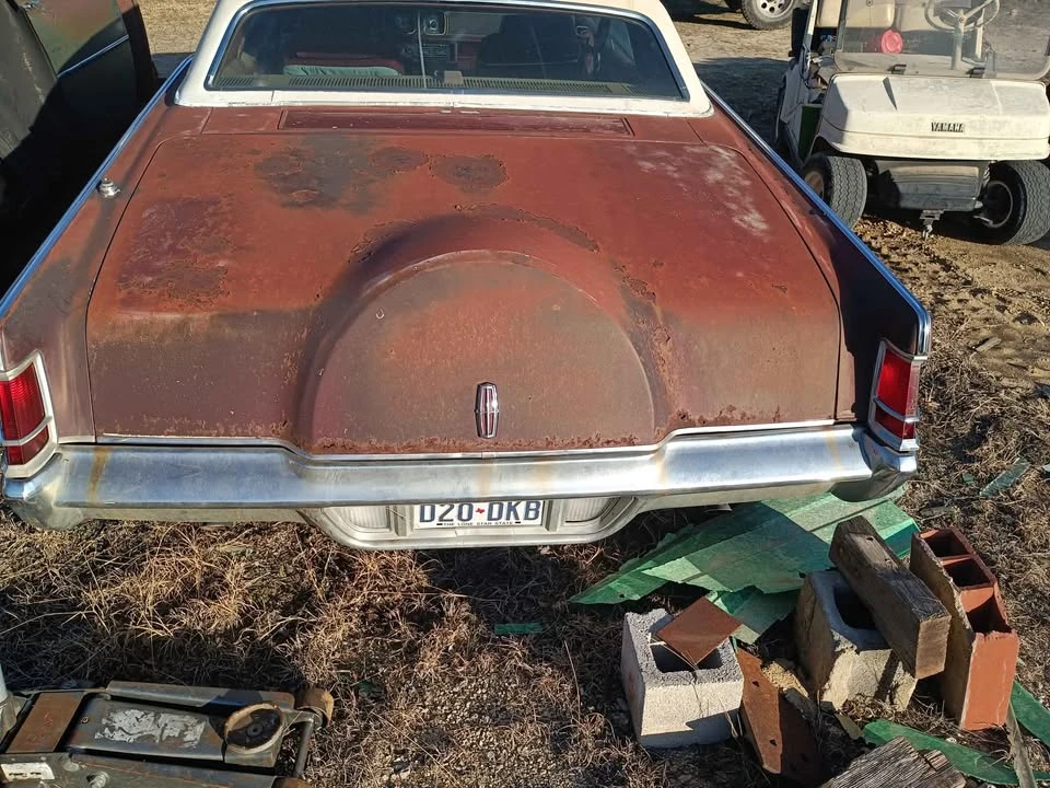 1971 Lincoln Continental Mark III - Image 2 of 7