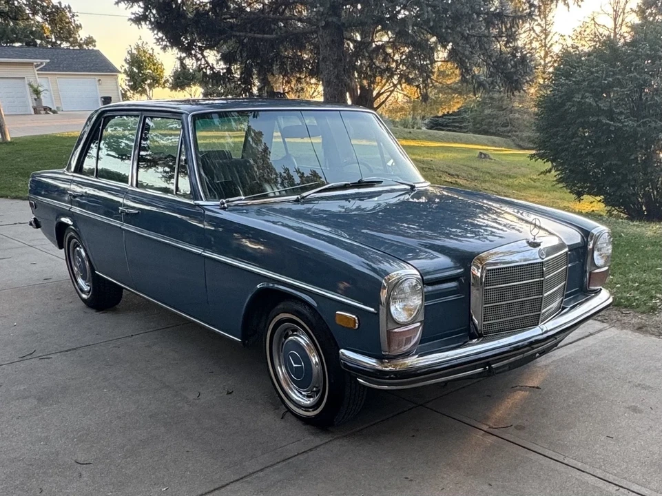 1971 Mercedes-Benz W114 & W115 - Image 9 of 21