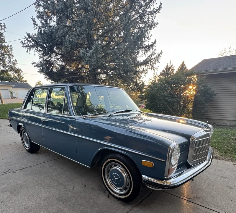 1971 Mercedes-Benz W114 & W115 - Image 8 of 21
