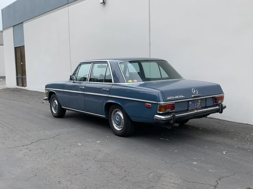 1971 Mercedes-Benz W114 & W115 - Image 13 of 31