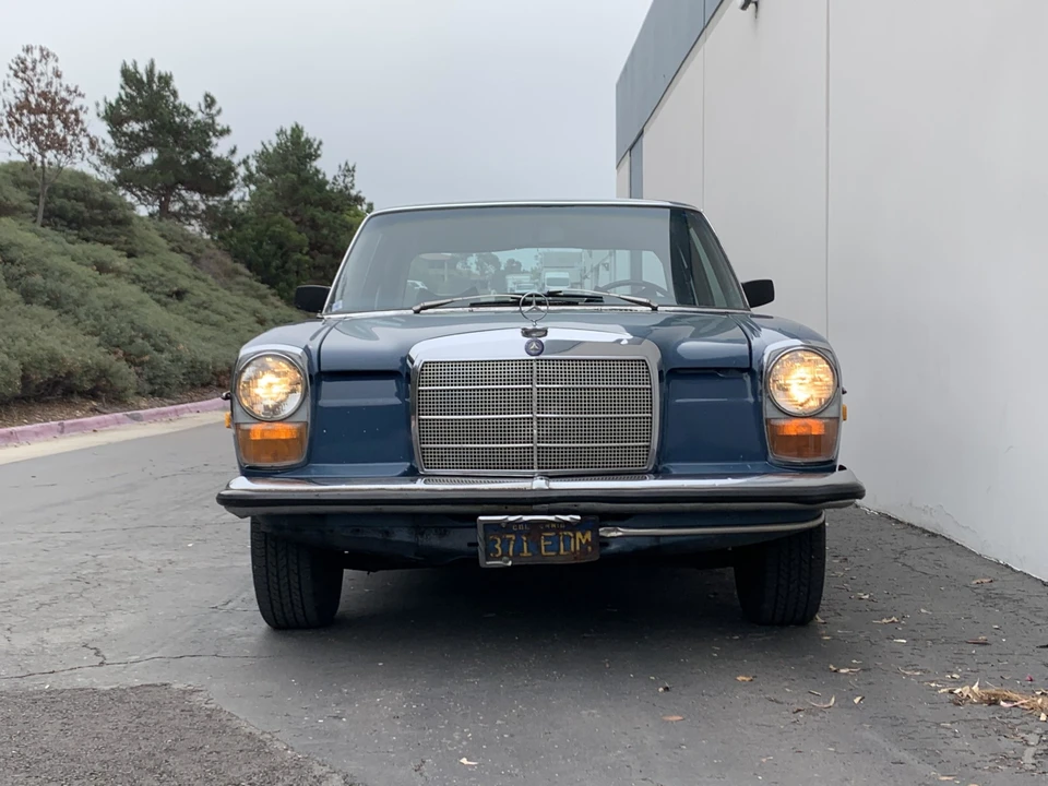 1971 Mercedes-Benz W114 & W115 - Image 2 of 31