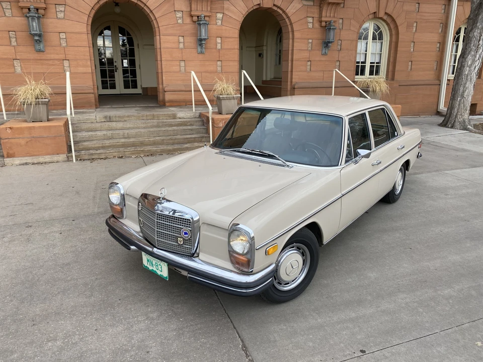 1971 Mercedes-Benz W114 & W115 - Image 9 of 31