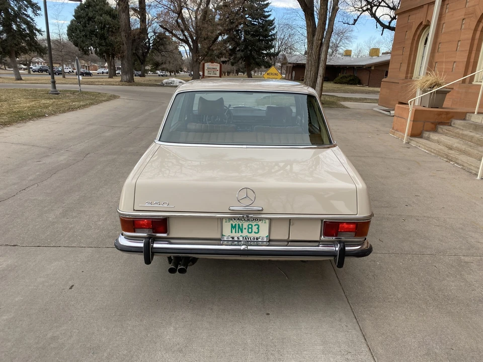 1971 Mercedes-Benz W114 & W115 - Image 19 of 31