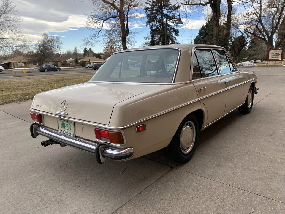 1971 Mercedes-Benz W114 & W115 - Image 22 of 31