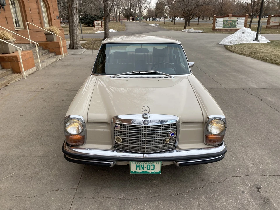 1971 Mercedes-Benz W114 & W115 - Image 7 of 31