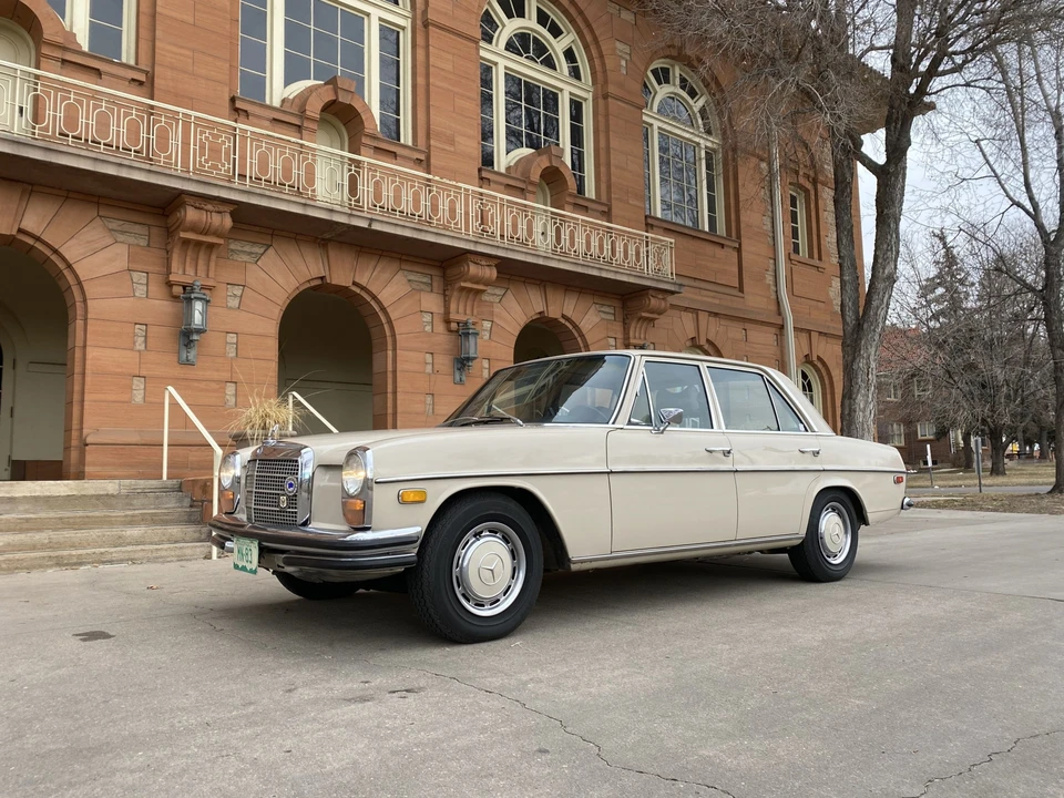1971 Mercedes-Benz W114 & W115 - Image 14 of 31