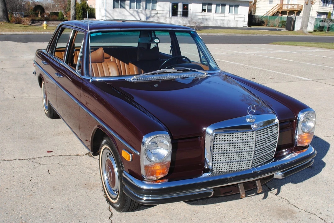 1971 Mercedes-Benz W114 & W115 - Image 2 of 31