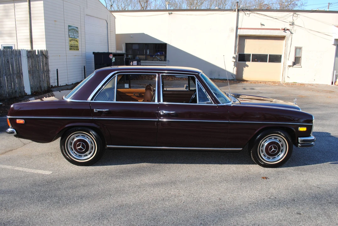 1971 Mercedes-Benz W114 & W115 - Image 10 of 31
