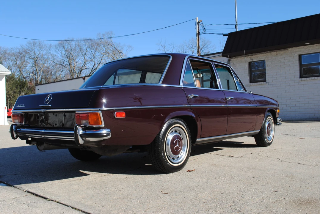 1971 Mercedes-Benz W114 & W115 - Image 13 of 31