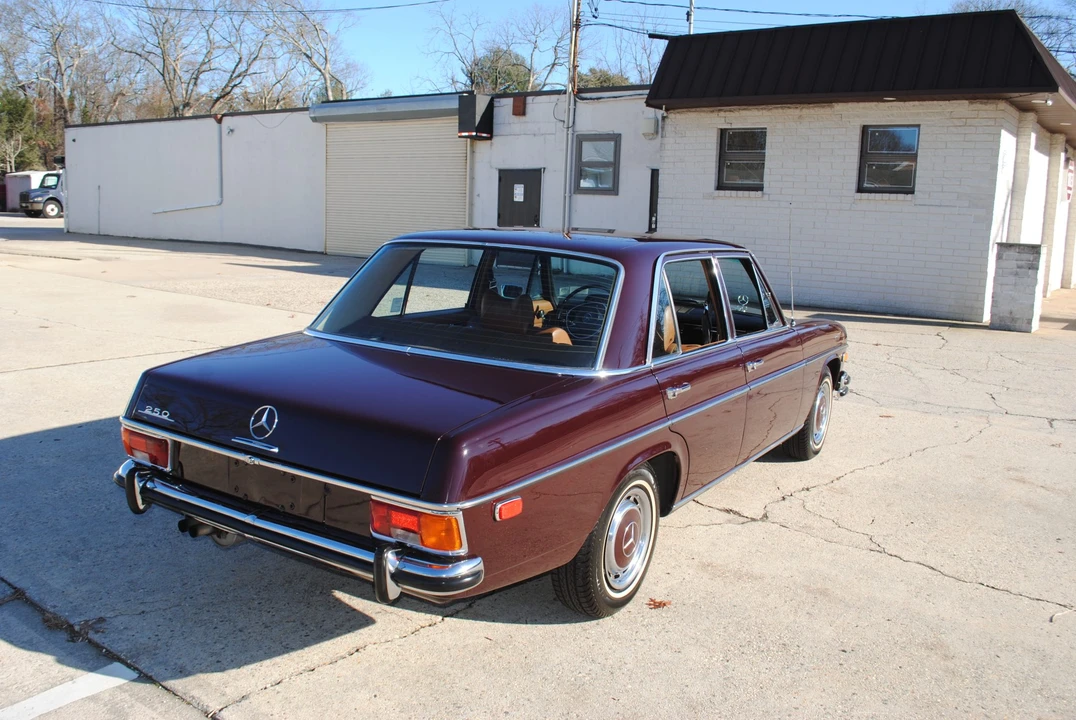 1971 Mercedes-Benz W114 & W115 - Image 14 of 31