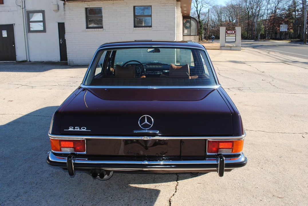 1971 Mercedes-Benz W114 & W115 - Image 17 of 31