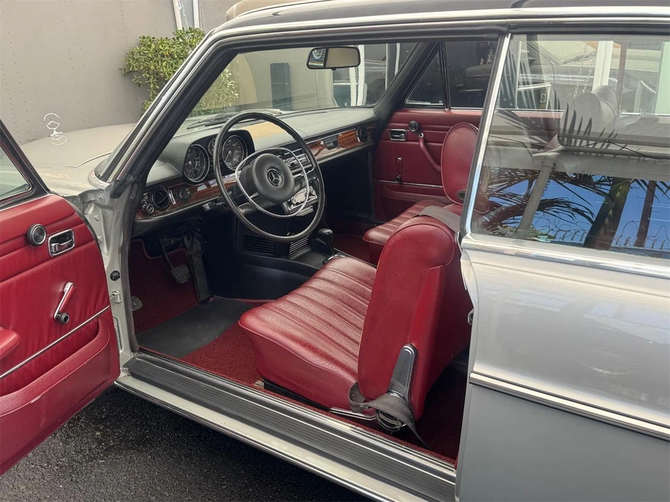 1971 Mercedes-Benz W114 & W115 - Image 30 of 31