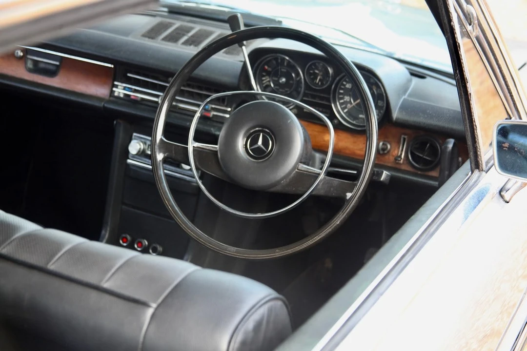 1971 Mercedes-Benz W114 & W115 - Image 10 of 30