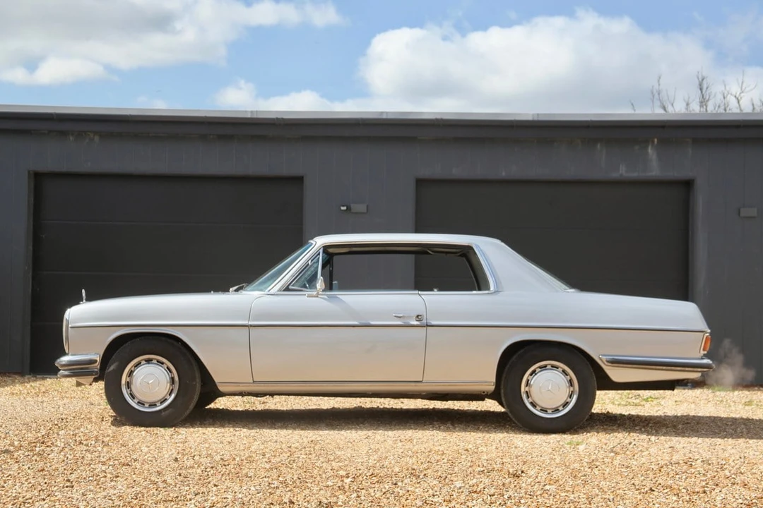 1971 Mercedes-Benz W114 & W115 - Image 9 of 30
