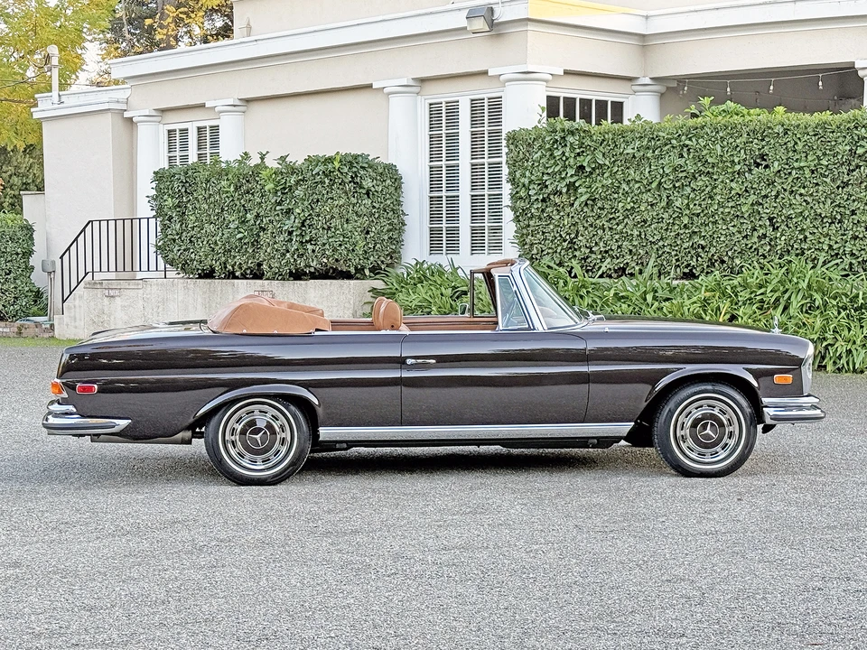 1971 Mercedes-Benz W111 280SE 3.5 Cabriolet - Image 16 of 31