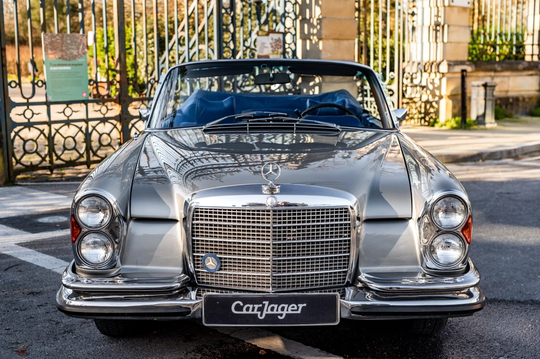 1971 Mercedes-Benz W111 280SE 3.5 Cabriolet - Image 8 of 31