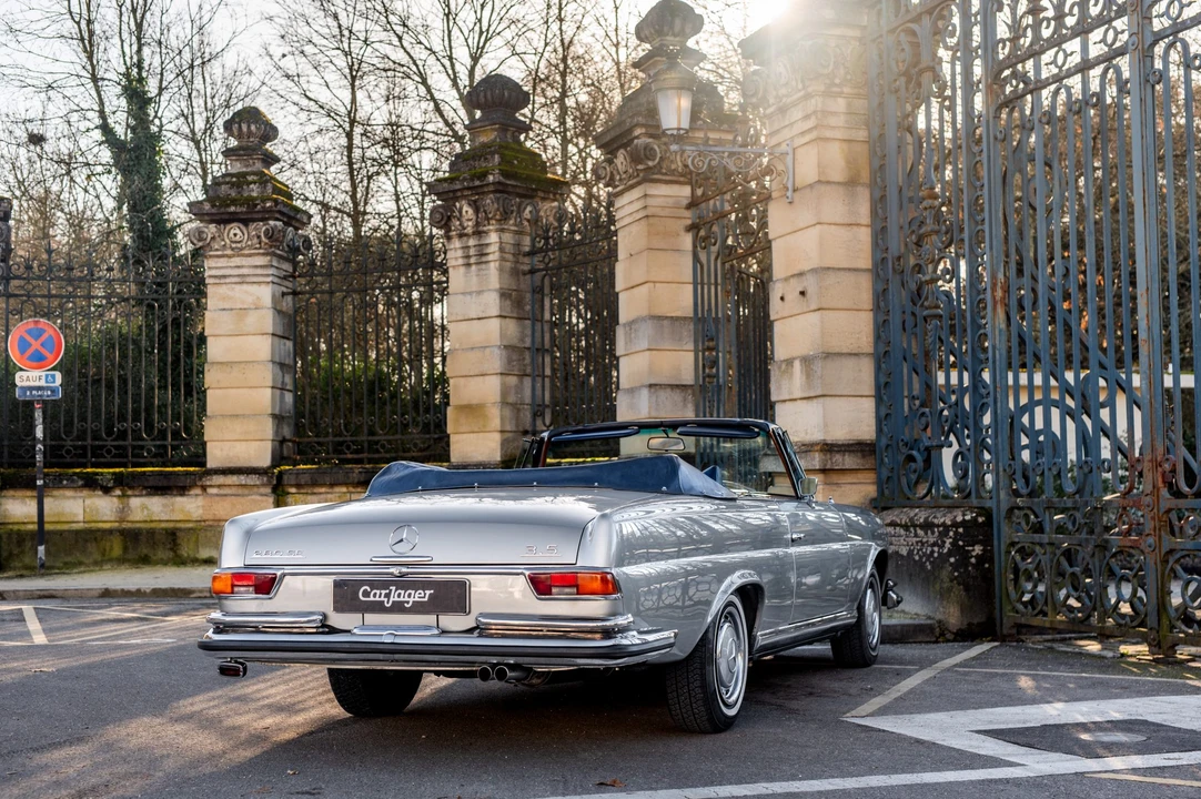 1971 Mercedes-Benz W111 280SE 3.5 Cabriolet - Image 15 of 31