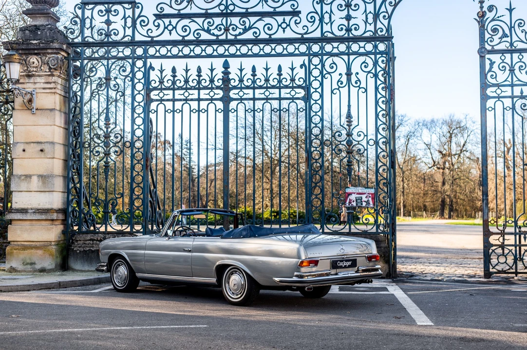 1971 Mercedes-Benz W111 280SE 3.5 Cabriolet - Image 21 of 31
