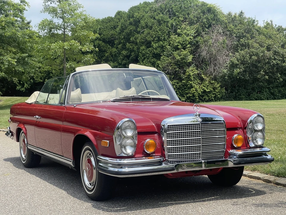 1971 Mercedes-Benz W111 280SE 3.5 Cabriolet - Image 9 of 31