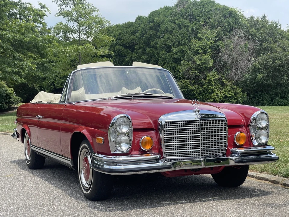 1971 Mercedes-Benz W111 280SE 3.5 Cabriolet - Image 8 of 31