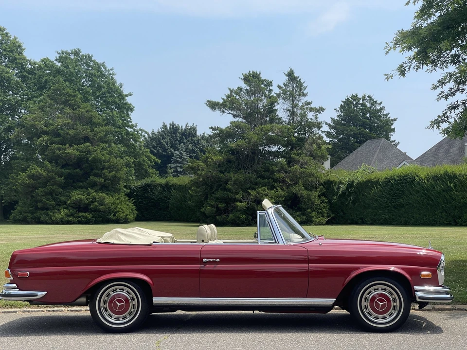 1971 Mercedes-Benz W111 280SE 3.5 Cabriolet - Image 18 of 31