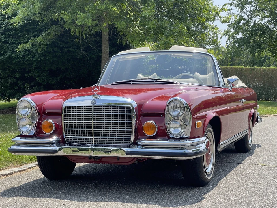 1971 Mercedes-Benz W111 280SE 3.5 Cabriolet - Image 4 of 31