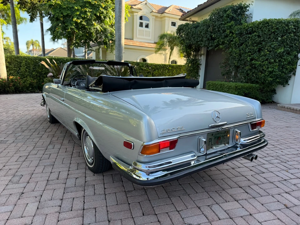 1971 Mercedes-Benz W111 280SE 3.5 Cabriolet - Image 19 of 31