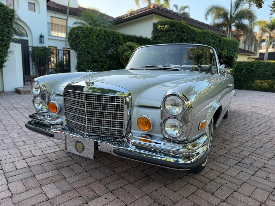 1971 Mercedes-Benz W111 280SE 3.5 Cabriolet - Image 6 of 31