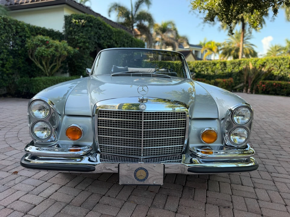 1971 Mercedes-Benz W111 280SE 3.5 Cabriolet - Image 7 of 31