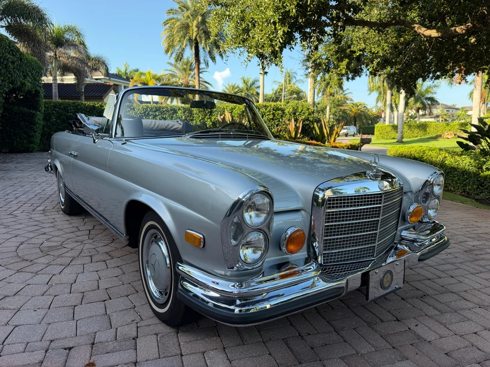 1971 Mercedes-Benz W111 280SE 3.5 Cabriolet - Image 10 of 31