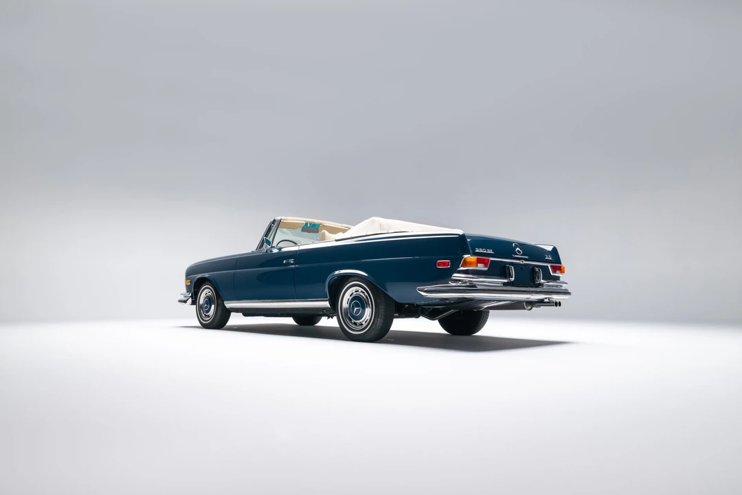 1971 Mercedes-Benz W111 280SE 3.5 Cabriolet - Image 30 of 31