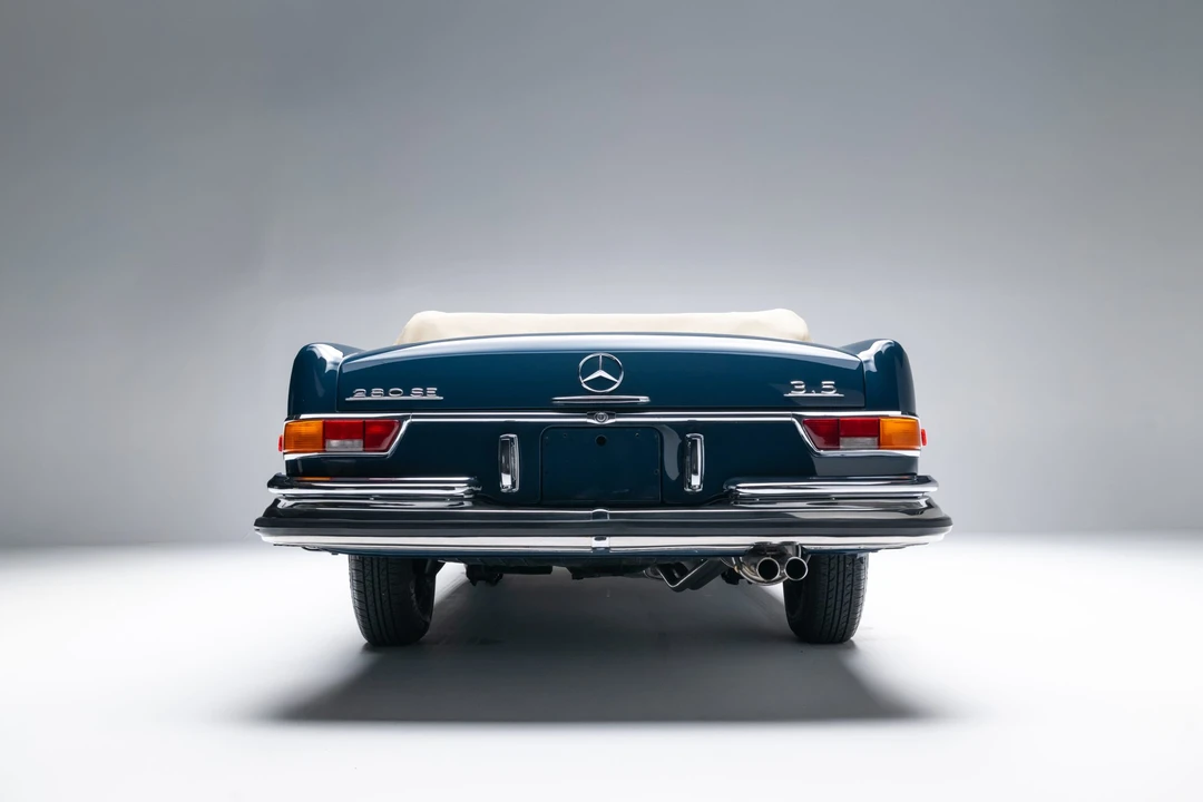 1971 Mercedes-Benz W111 280SE 3.5 Cabriolet - Image 28 of 31