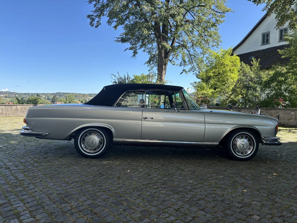 1971 Mercedes-Benz W111 280SE 3.5 Cabriolet - Image 7 of 31