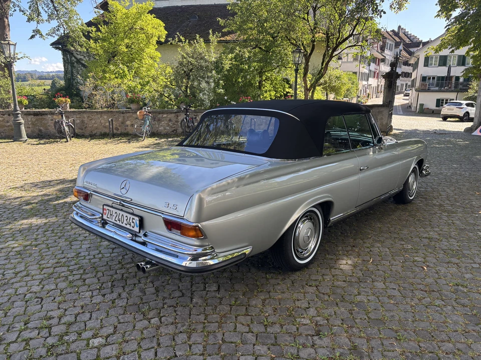 1971 Mercedes-Benz W111 280SE 3.5 Cabriolet - Image 8 of 31